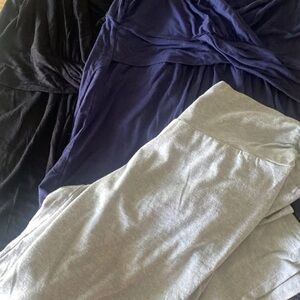 Motherhood Maternity Black and Blue Tops & Gray Wideleg pants